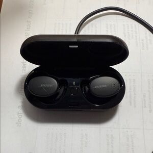 Bose Sport Earbuds with Charging Case